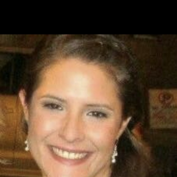 Meet your Posher, Christie - Picture 1 of 1